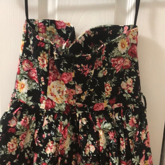 🌸Dress - Picture 3 of 5